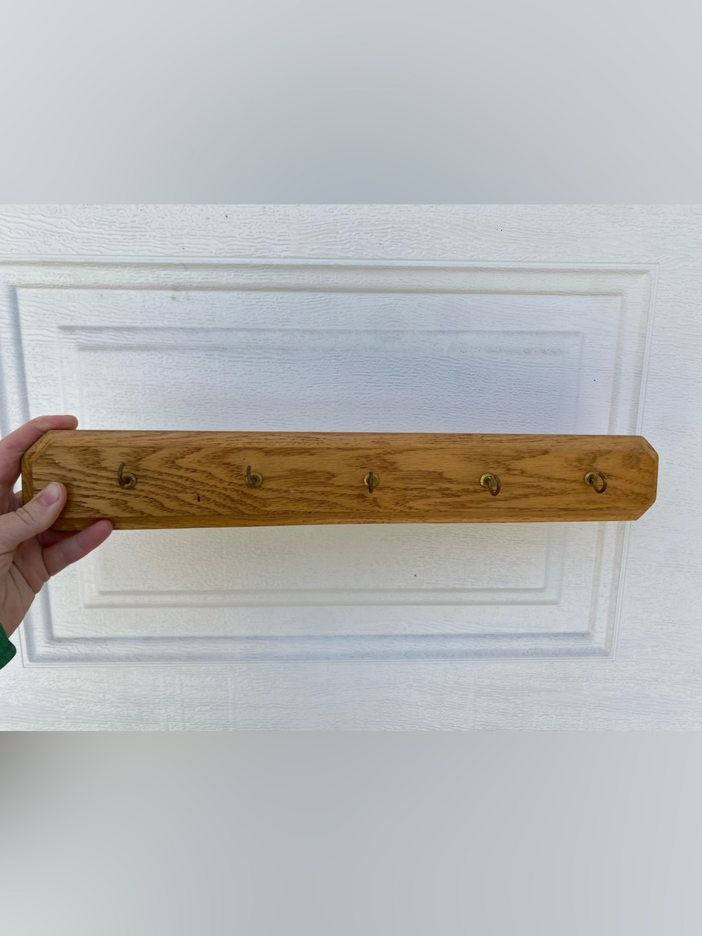 Oak Wall Hook Rack Apron Holder